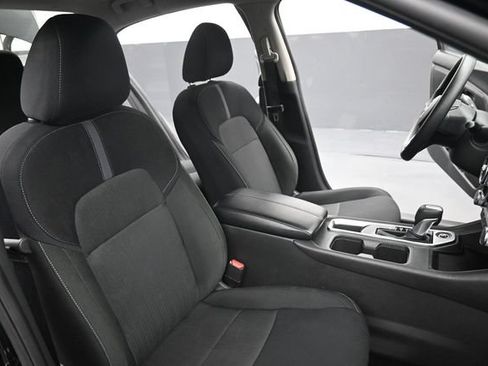 Used 2025 Nissan Sentra SV FWD image 26