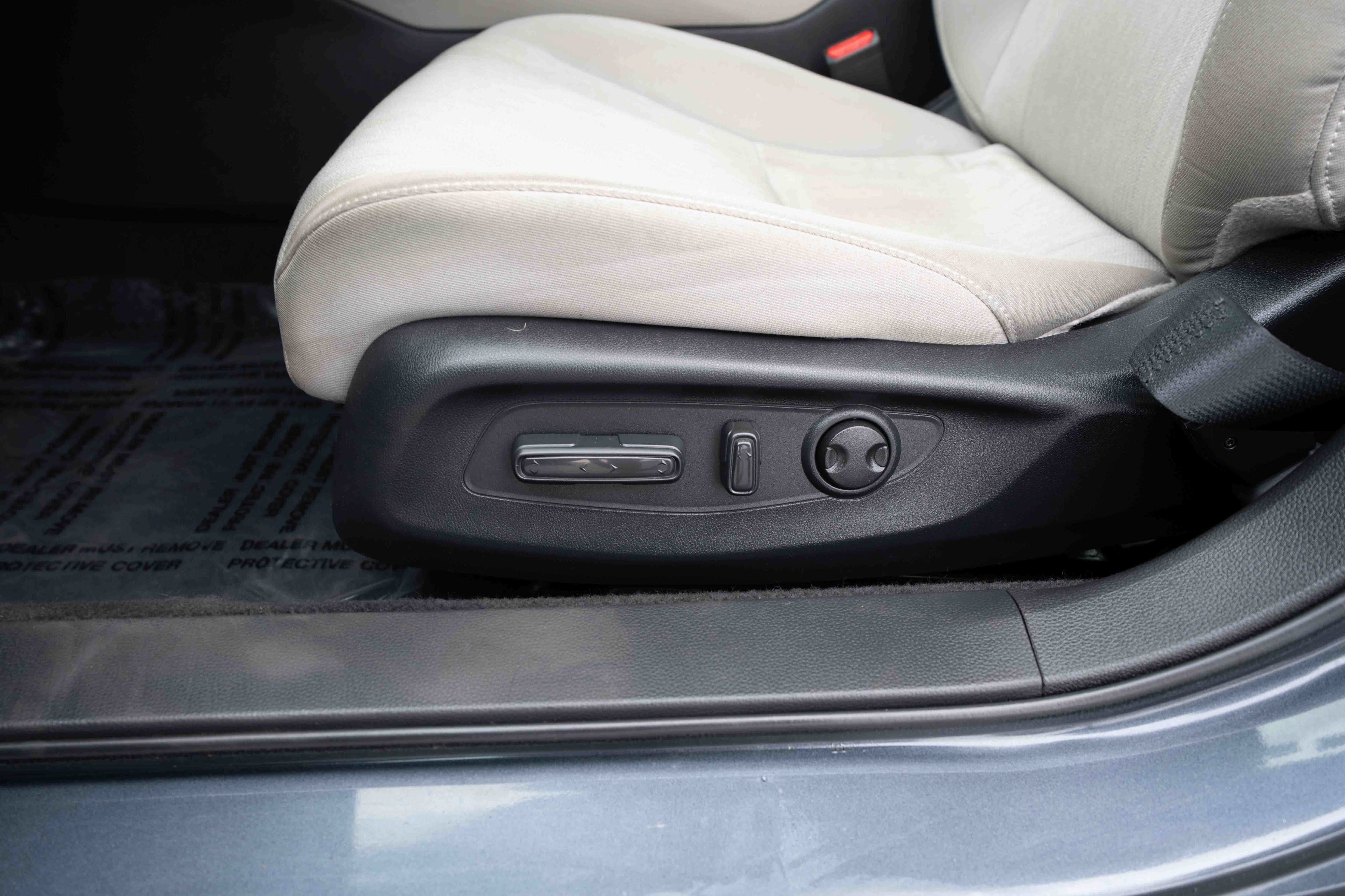Certified 2023 Honda Accord EX image 12