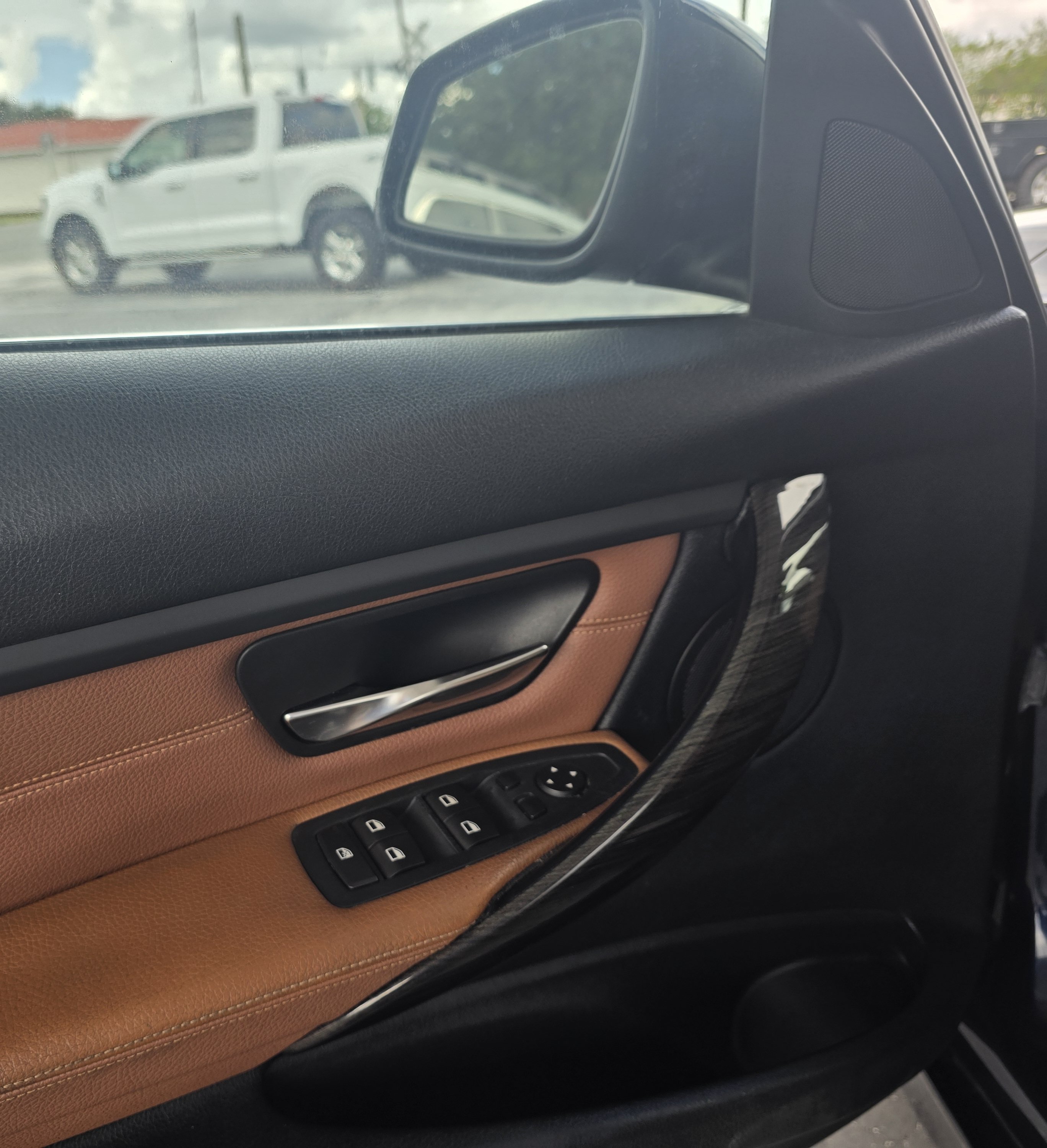 Used 2012 BMW 328i Sedan RWD image 14