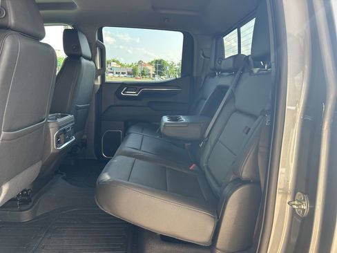 Used 2024 GMC Sierra 1500 SLT w/ SLT Premium Plus Package AWD/4WD image 9