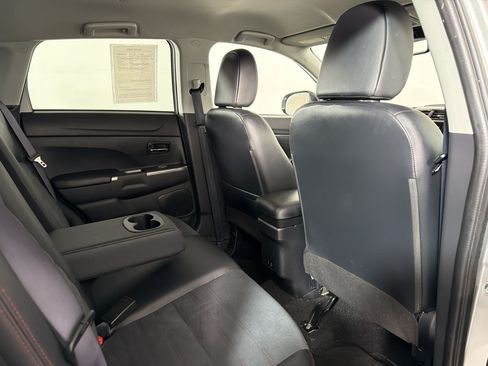 Used 2024 Mitsubishi Outlander Sport AWD image 28