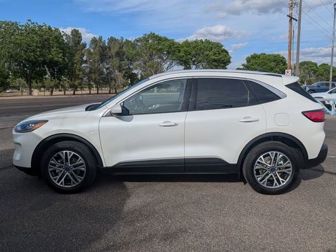 Used 2022 Ford Escape SEL image 2