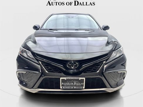 Used 2024 Toyota Camry XSE FWD image 3
