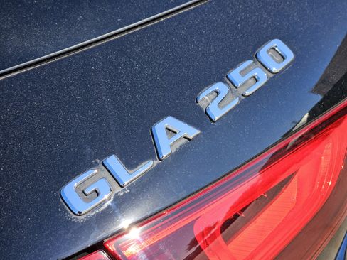 Certified 2023 Mercedes-Benz GLA 250 image 8