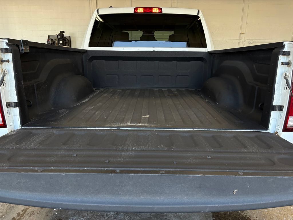 Used 2019 RAM 1500 ST w/ SXT Appearance Group AWD/4WD image 29
