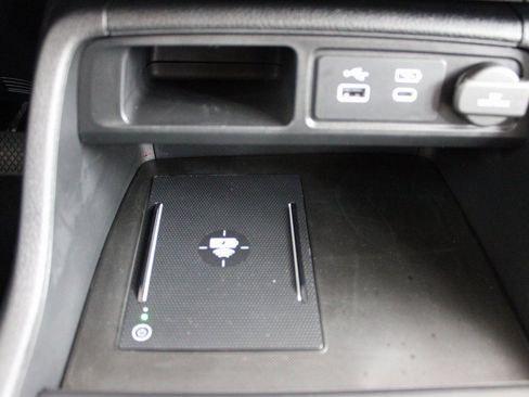 Used 2025 Honda Pilot Elite image 36