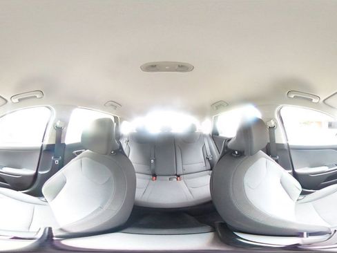Used 2025 Kia K4 FWD image 37