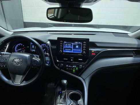 Used 2023 Toyota Camry SE w/ Convenience Package FWD image 10