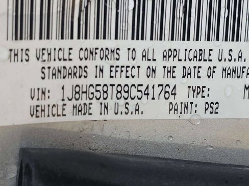 Used 2009 Jeep Commander Limited image 12