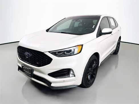 Used 2019 Ford Edge ST w/ Equipment Group 401A image 3