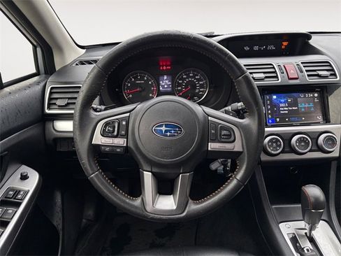 Used 2017 Subaru Crosstrek 2.0i Premium image 12
