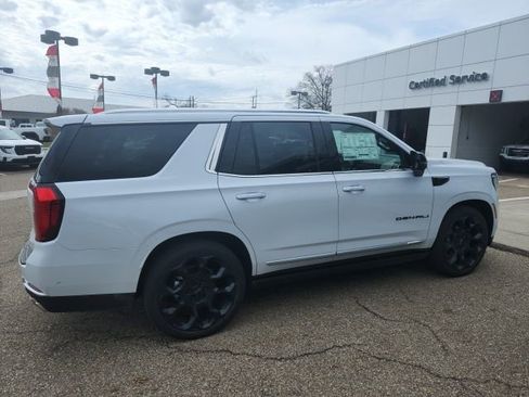 New 2026 GMC Yukon Denali w/ Denali Reserve Package image 4