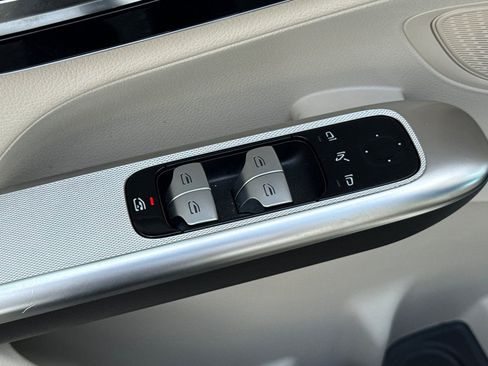 Certified 2026 Mercedes-Benz GLC 300 image 12