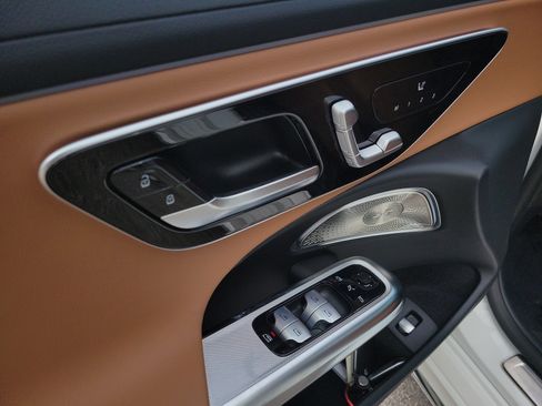 Used 2024 Mercedes-Benz E 350 4MATIC Sedan image 21