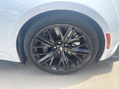Used 2017 Chevrolet Camaro ZL1 RWD image 5