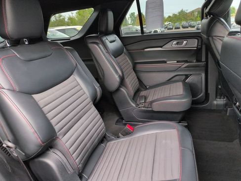 Certified 2026 Ford Explorer ST-Line AWD/4WD image 17