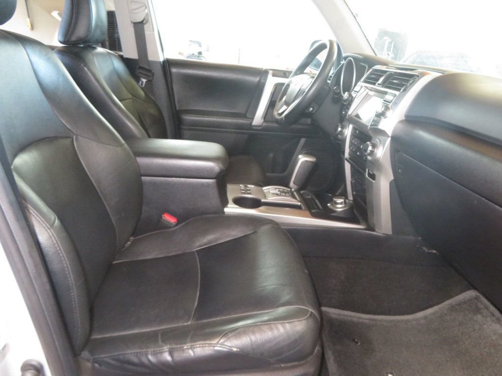 Used 2011 Toyota 4Runner Limited AWD/4WD image 33