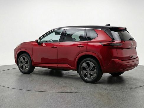 Used 2025 Nissan Rogue SV image 6