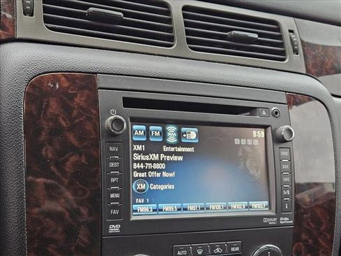 Used 2013 GMC Yukon XL Denali image 15