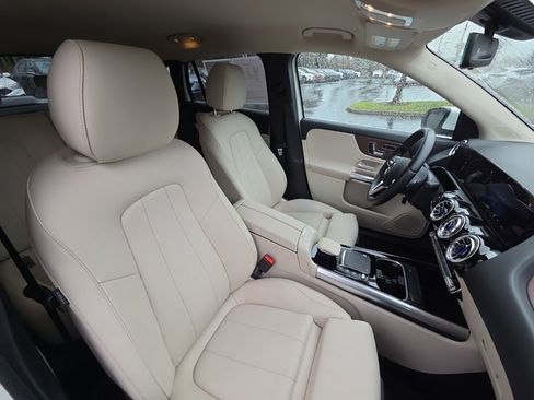 Used 2023 Mercedes-Benz GLA 250 4MATIC image 21