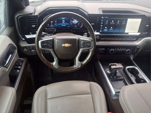 Used 2023 Chevrolet Silverado 1500 LTZ AWD/4WD image 30
