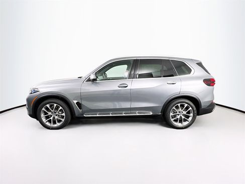 New 2026 BMW X5 xDrive40i w/ Climate Comfort Package image 4