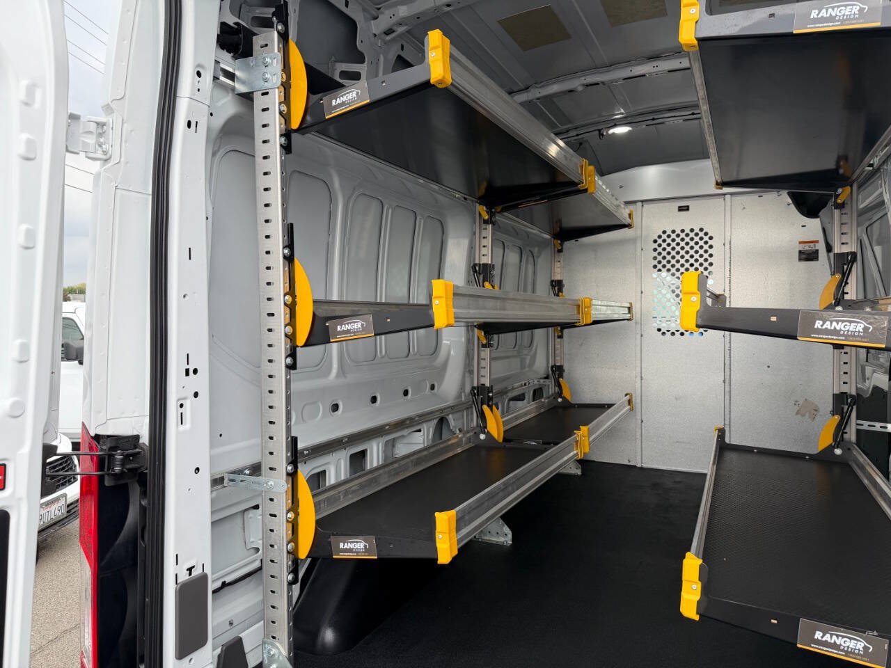 Used 2023 Ford Transit 250 148 High Roof RWD image 33