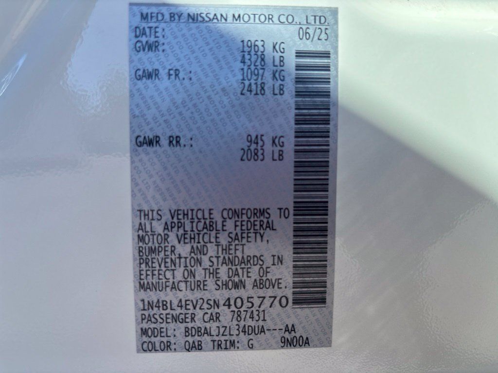 Certified 2025 Nissan Altima 2.5 SL FWD image 9