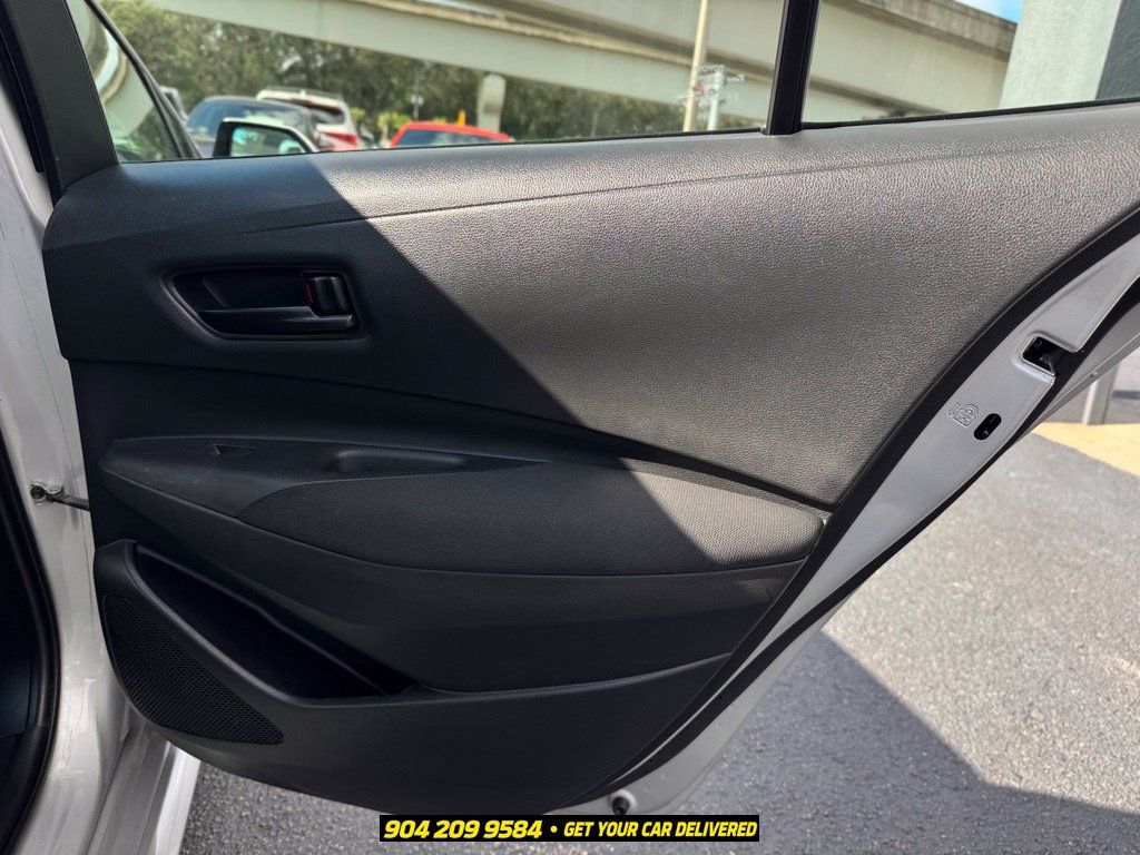 Used 2023 Toyota Corolla LE FWD image 32
