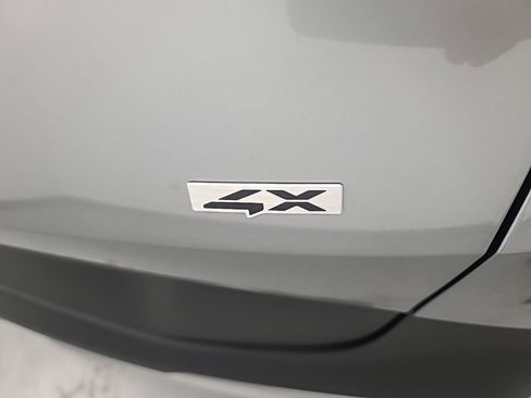 Used 2025 Kia Sportage LX image 12