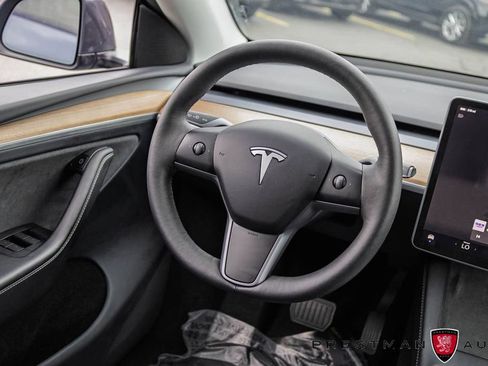Used 2023 Tesla Model Y Long Range AWD/4WD image 32
