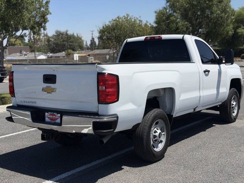 Used 2017 Chevrolet Silverado 2500 W/T RWD image 2