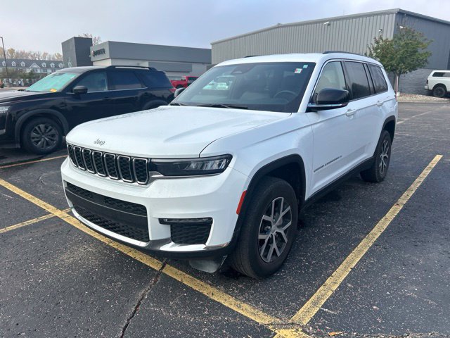 Used 2024 Jeep Grand Cherokee L Limited AWD/4WD image 1