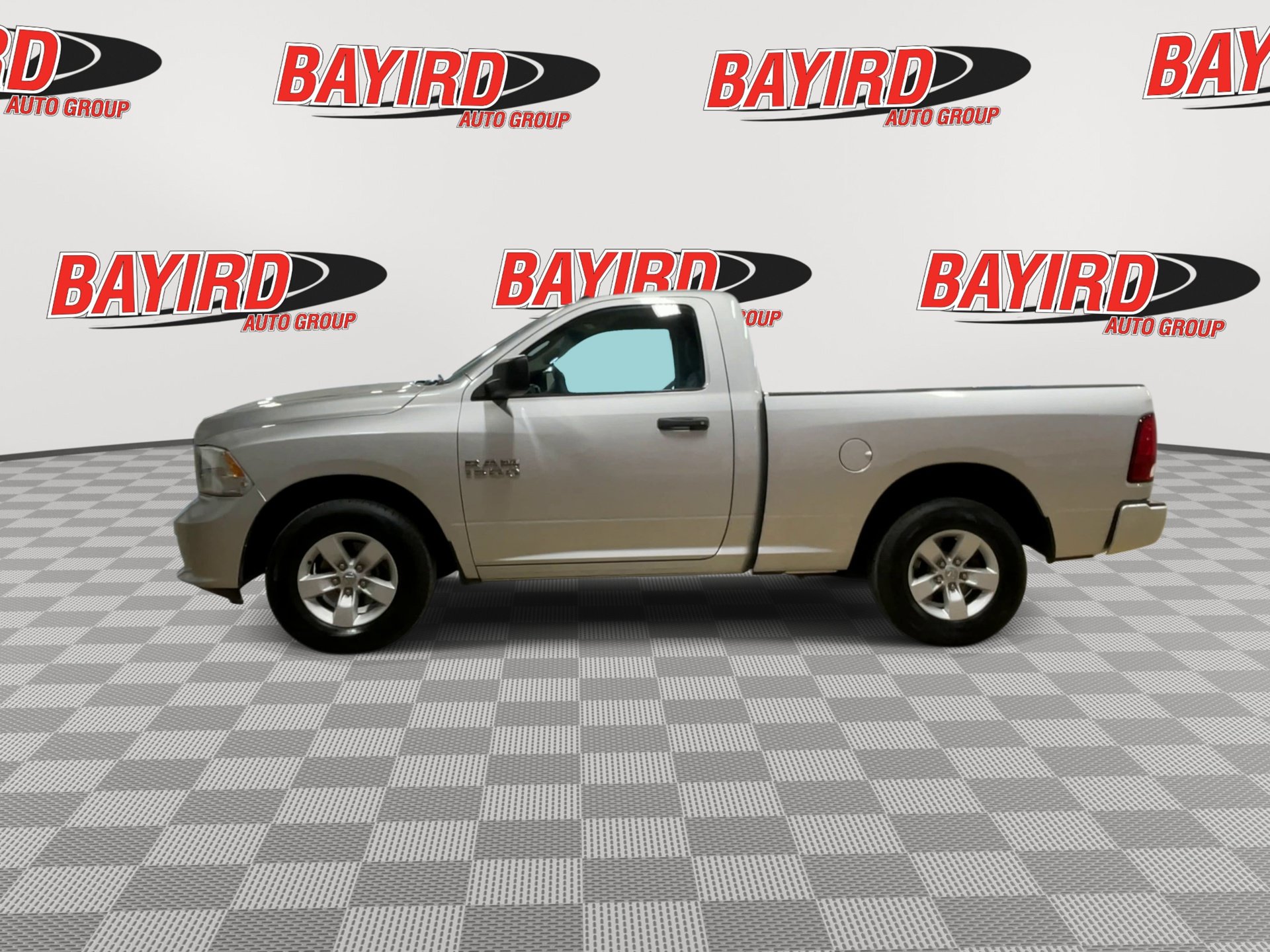 Used 2018 RAM 1500 Express RWD image 5
