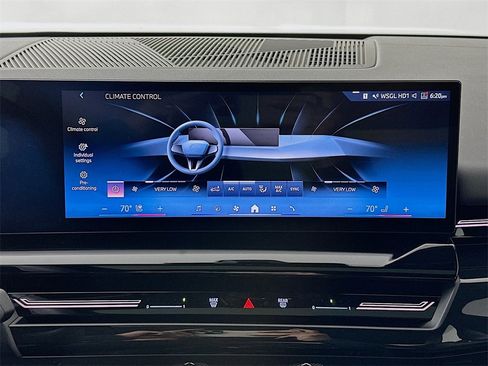 Used 2024 BMW 530i xDrive w/ Convenience Package image 16