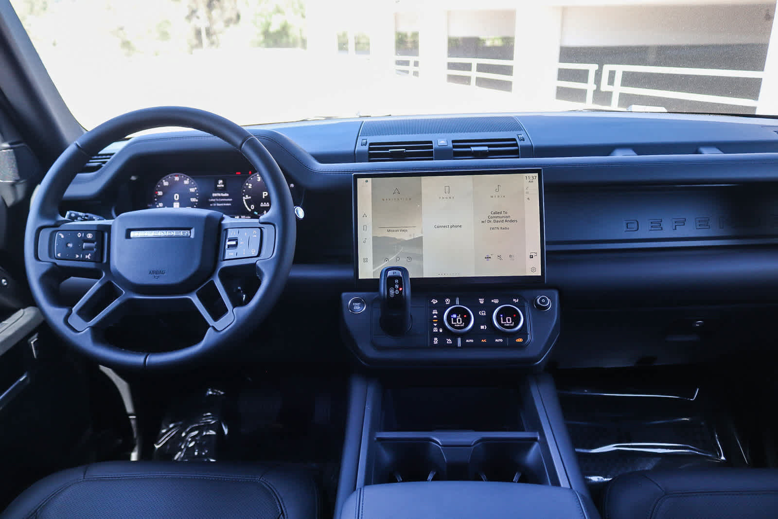 New 2026 Land Rover Defender 110 S AWD/4WD image 10