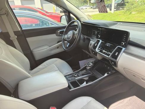 Certified 2023 Kia Sorento S AWD/4WD image 3