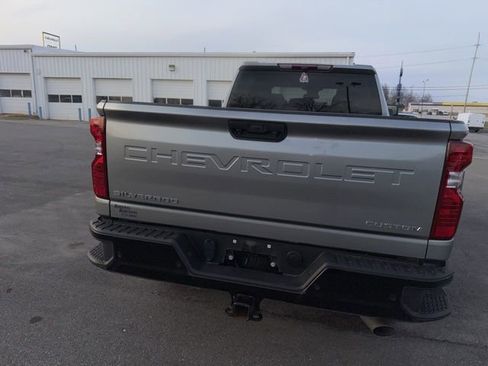 Used 2024 Chevrolet Silverado 2500 Custom w/ Custom Value Package image 12