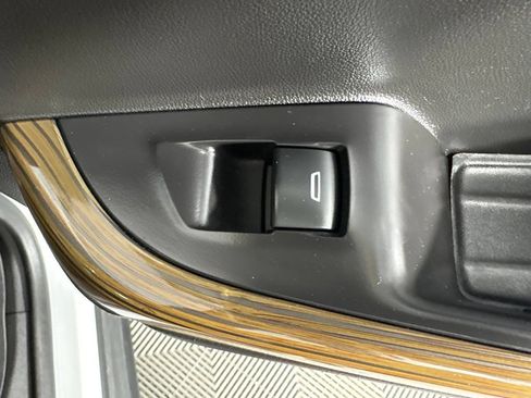 Used 2020 GMC Acadia SLE w/ Driver Convenience Package FWD image 49