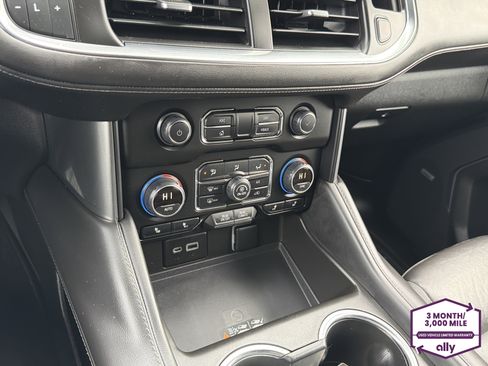 Used 2022 Chevrolet Tahoe LT w/ Luxury Package AWD/4WD image 23