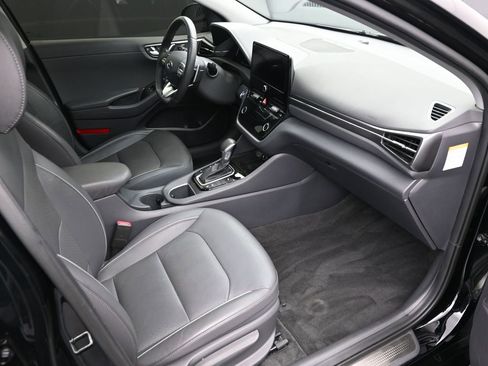 Used 2020 Hyundai Ioniq Limited image 9