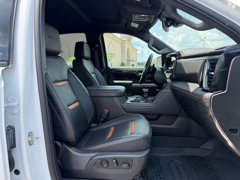 Used 2023 GMC Sierra 1500 AT4 AWD/4WD image 17