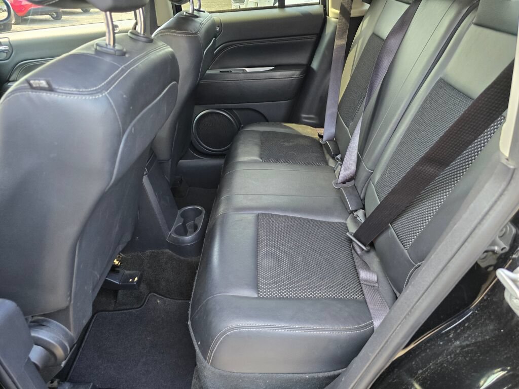 Used 2016 Jeep Compass Latitude AWD/4WD image 18