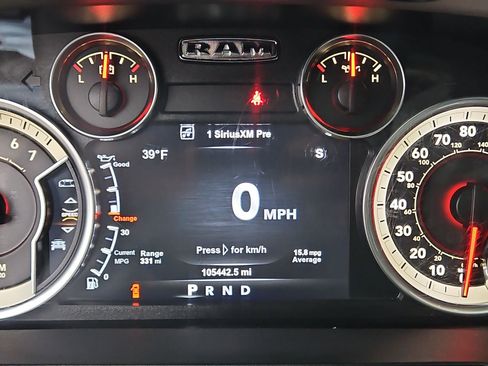 Used 2017 RAM 1500 Laramie image 24