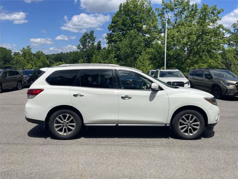Used 2015 Nissan Pathfinder SV w/ Cargo Package AWD/4WD image 3