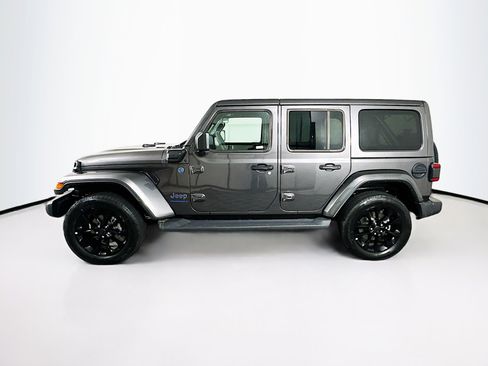 Used 2025 Jeep Wrangler Unlimited Sahara AWD/4WD image 4
