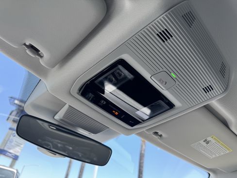Certified 2025 Volkswagen Tiguan S FWD image 27