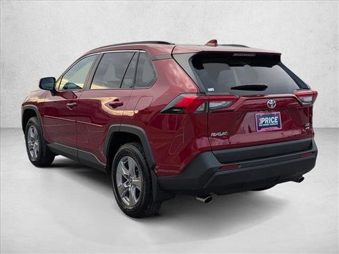 Used 2025 Toyota RAV4 XLE image 8