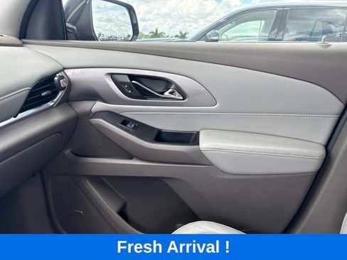 Used 2019 Chevrolet Traverse LT w/ LT Premium Package FWD image 11