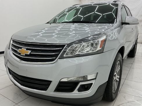 Used 2015 Chevrolet Traverse LT FWD image 1